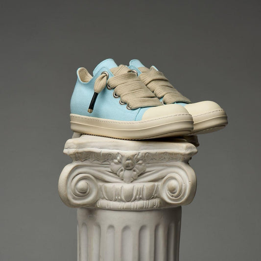 Salm 28 | Powder Blue Shoe