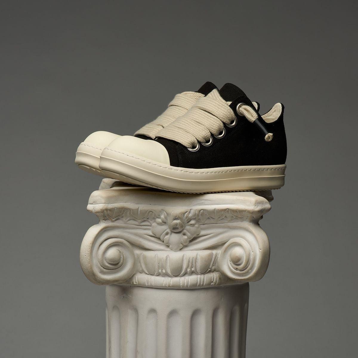 Salm 28 - Galaxy Shoes - Black