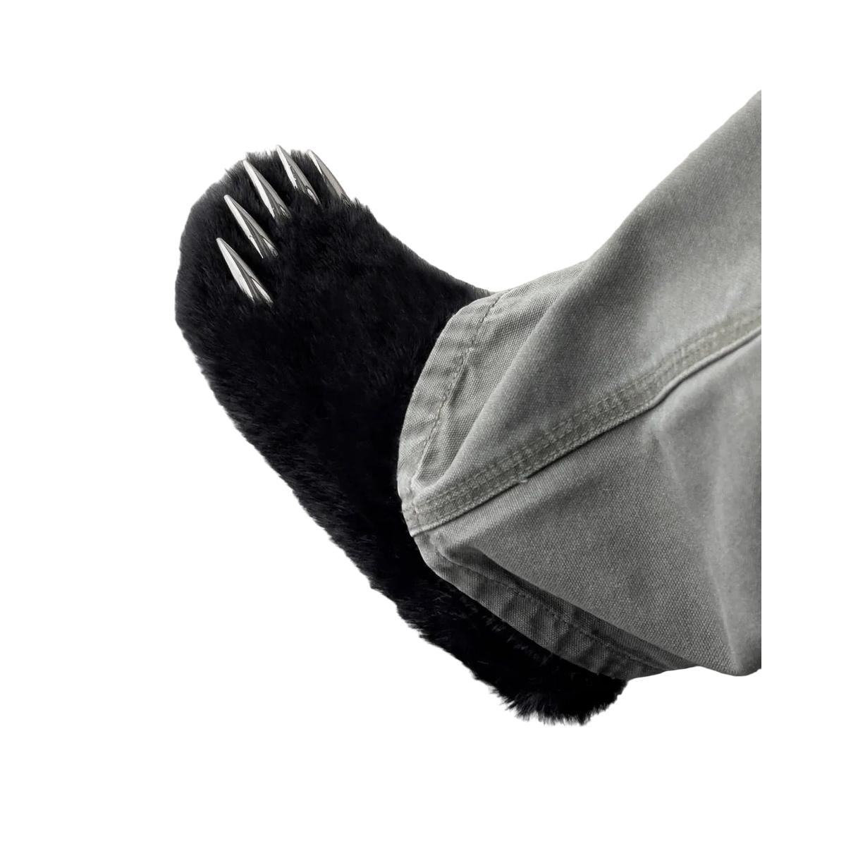 Bravest Studios | Bear Claw Mule - Black