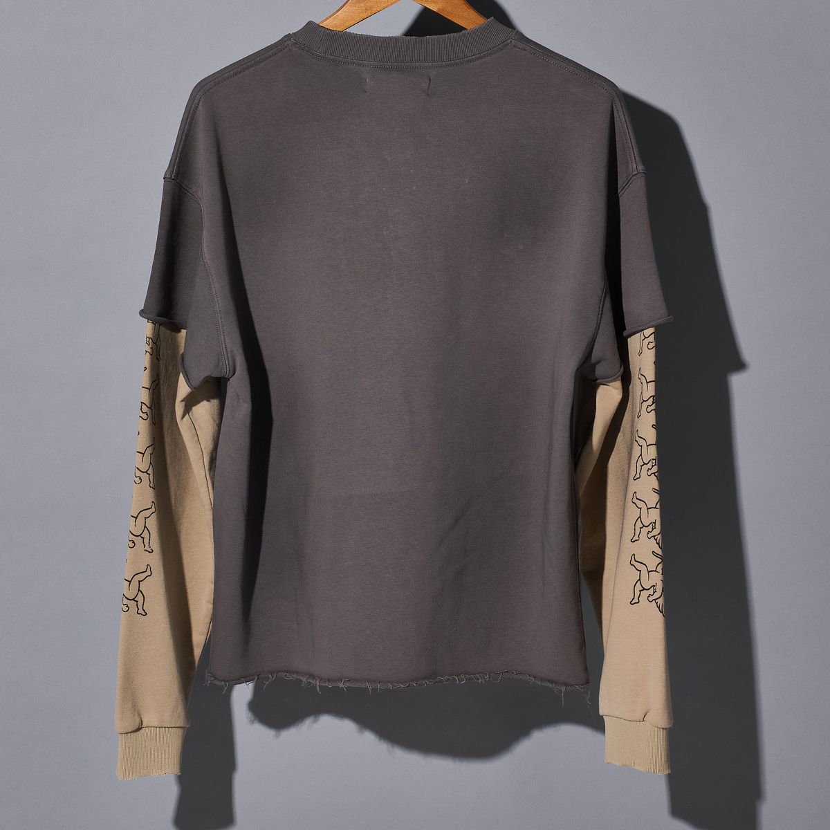duaa-divine-long-sleeve-tee-washed-brown-6-rings-clothing