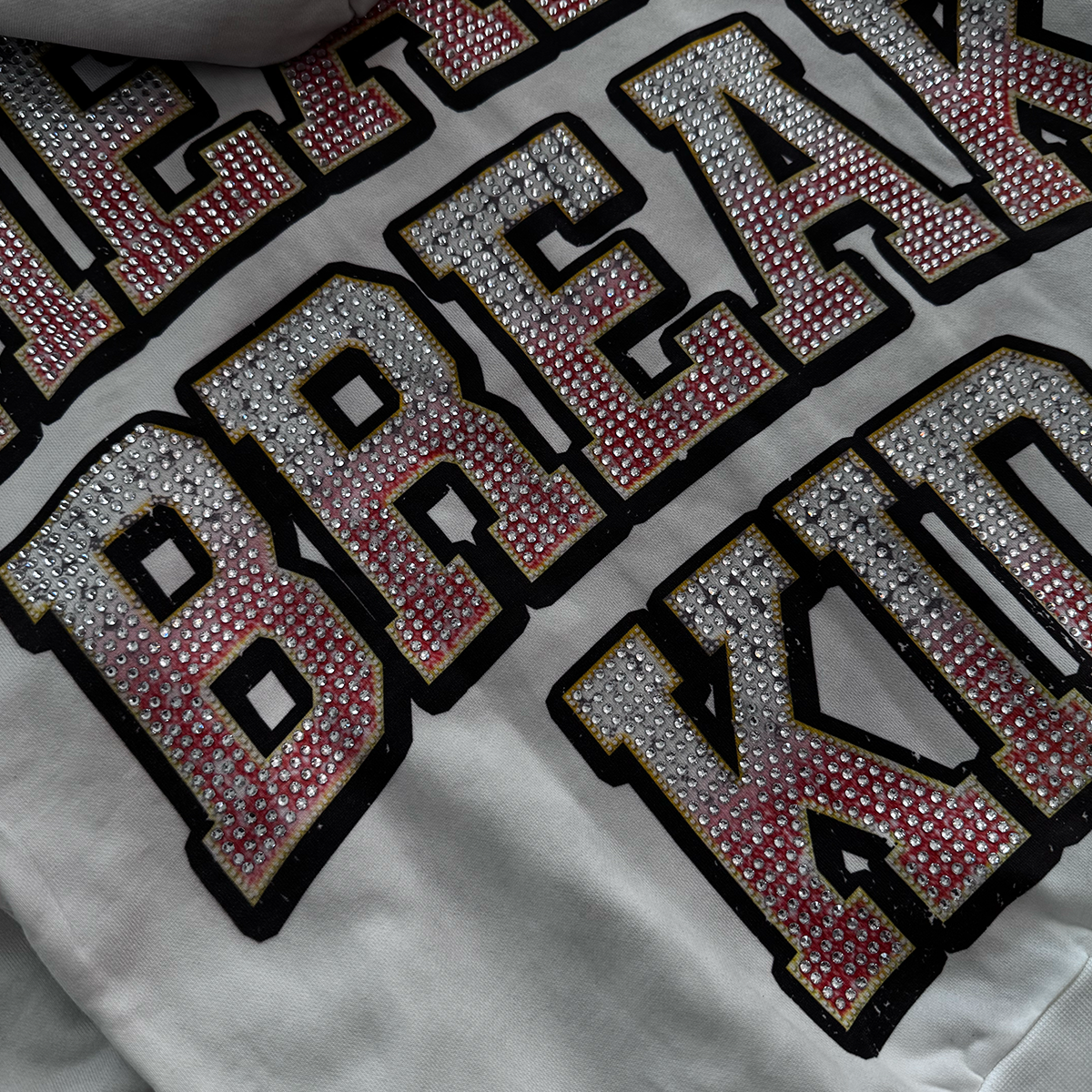 prestige-collection-heart-break-kid-hoodie-vintage-white-6-rings-clothing