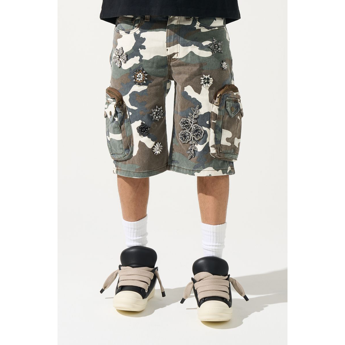 serenede-kingdom-denim-shorts-camo-6-rings-clothing