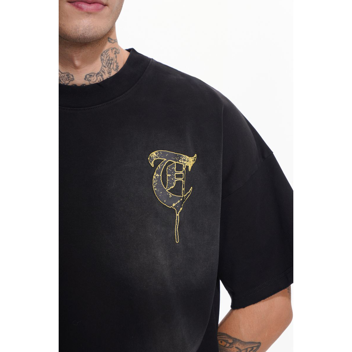 trnchs-angels-among-vultures-black-tee-6-rings-clothing