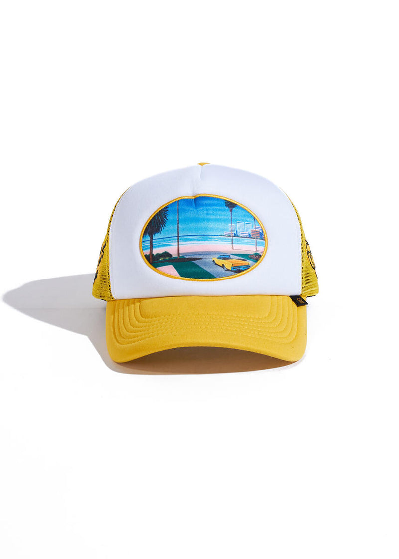 reference-scene-trucker-yellow-6-rings-clothing