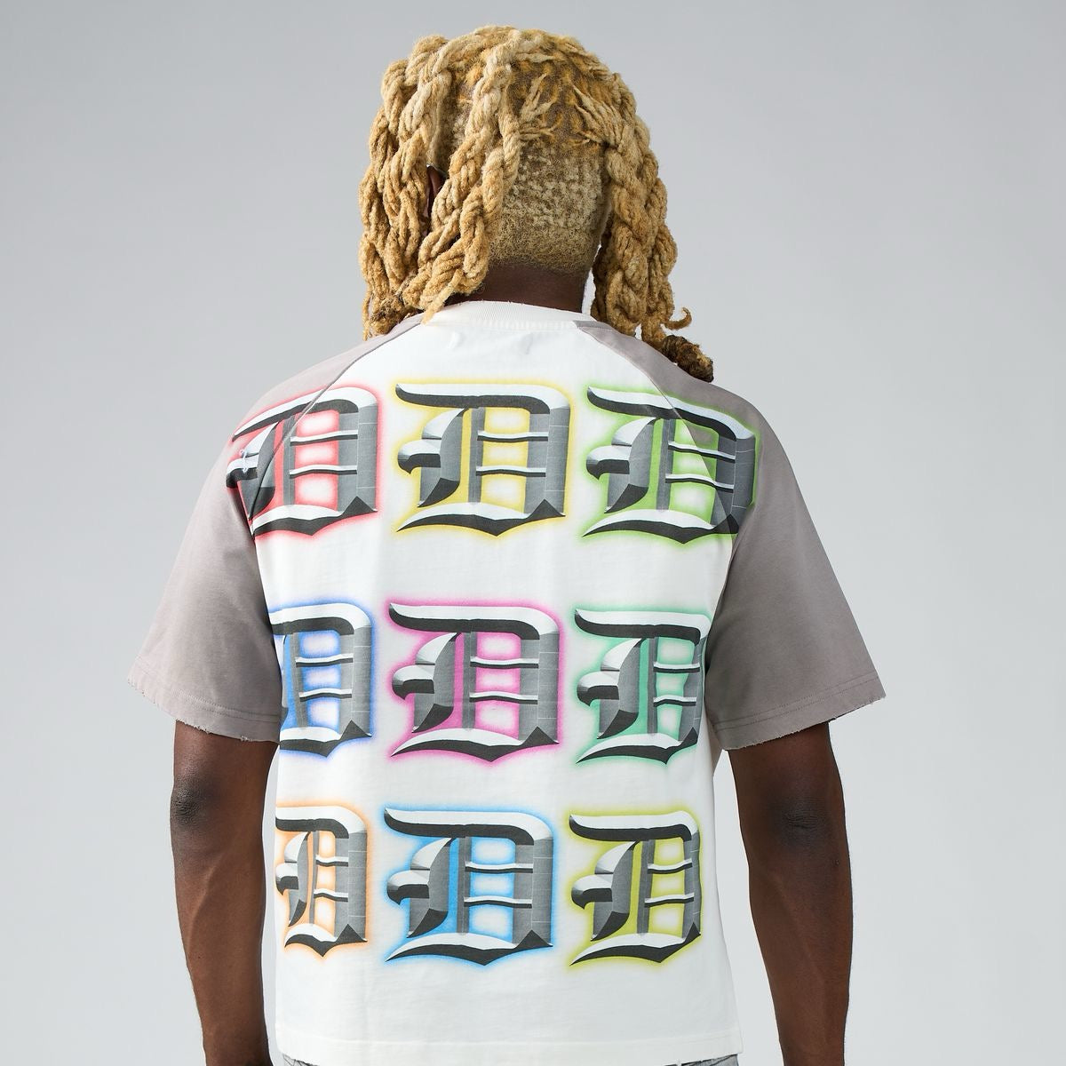Duaa | Grid Tee