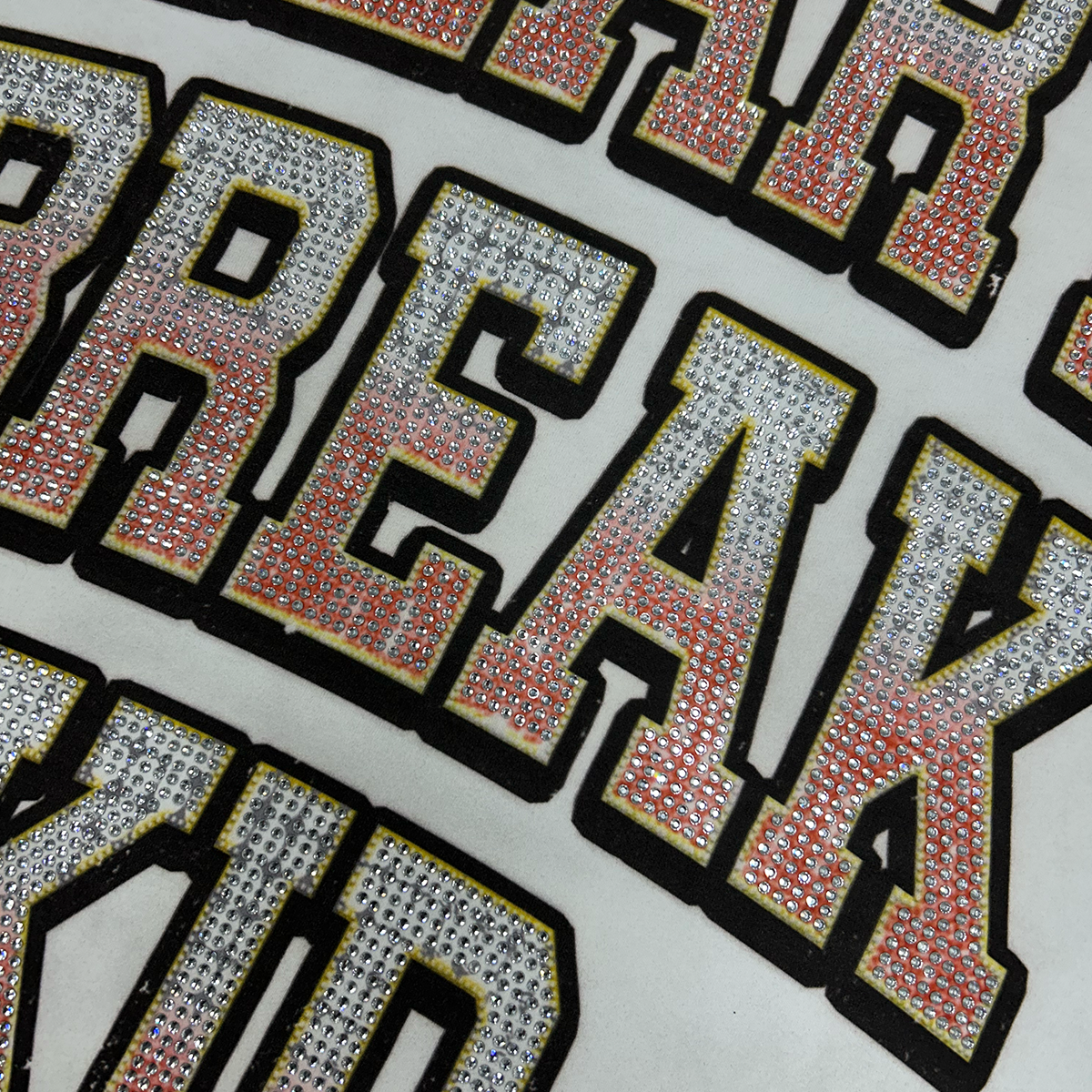 prestige-collection-heart-break-kid-tee-washed-white-6-rings-clothing