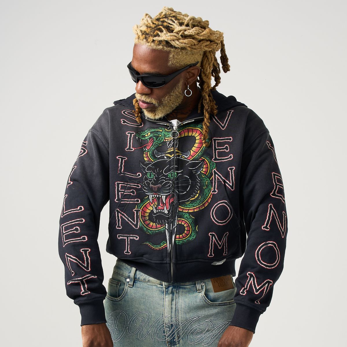 duaa-snake-hoodie-vintage-black-6-rings-clothing