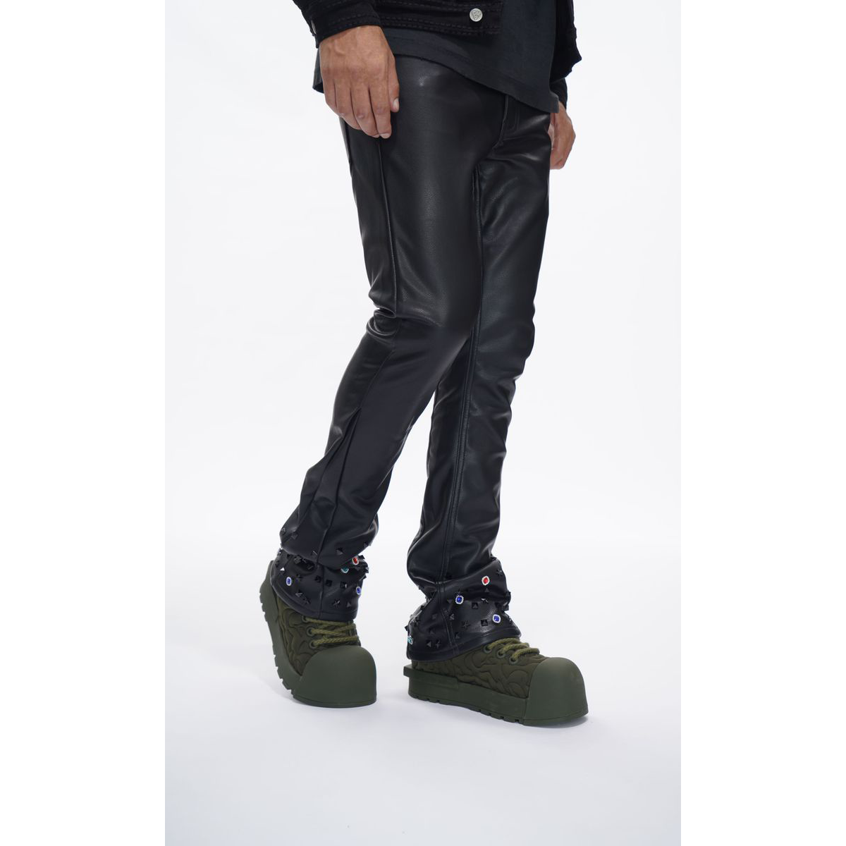 valabasas-ion-stacked-leather-black-6-rings-clothing